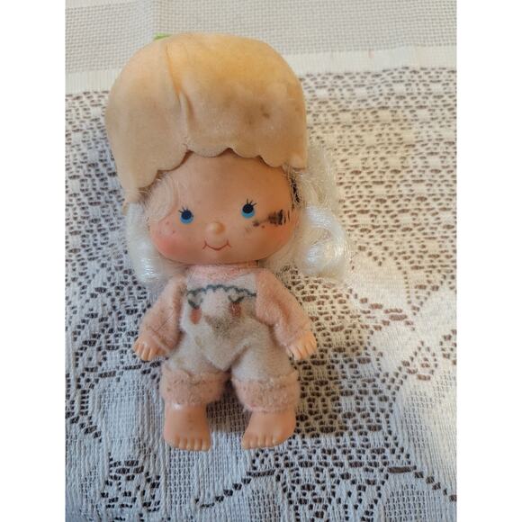 Kenner Other - Vintage 1979 American Greetings Strawberry Shortcake Apricot Doll